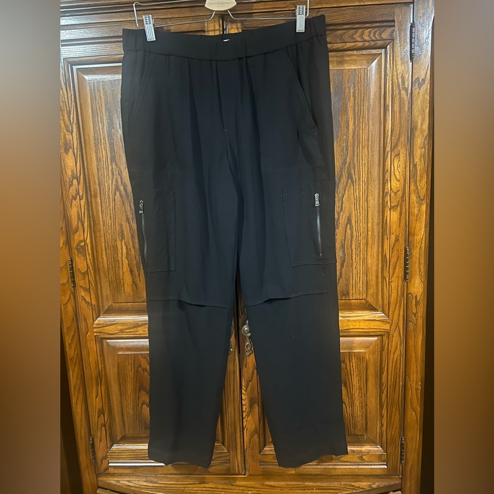Ladies Vince Black Cargo Pants 12